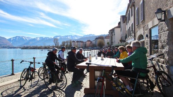 Découvrez les meilleurs clubs de cyclisme à Annecy